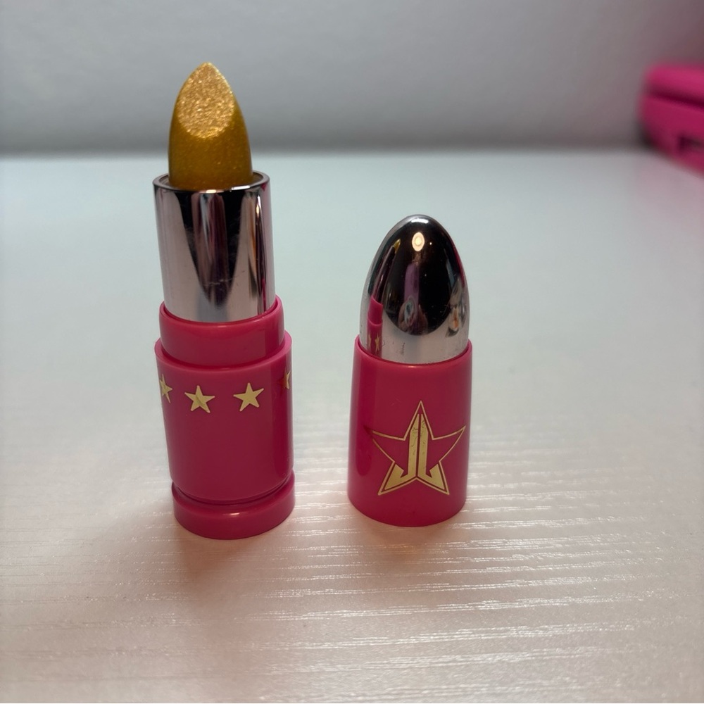 Jeffree Star Lipstick Champagne Tears.